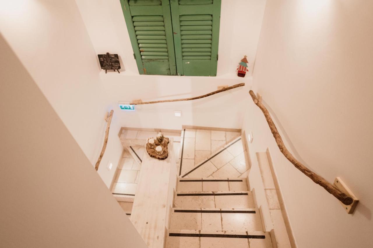 A Stare - Stone Apartment In The Historic Center - モルフェッタ エクステリア 写真
