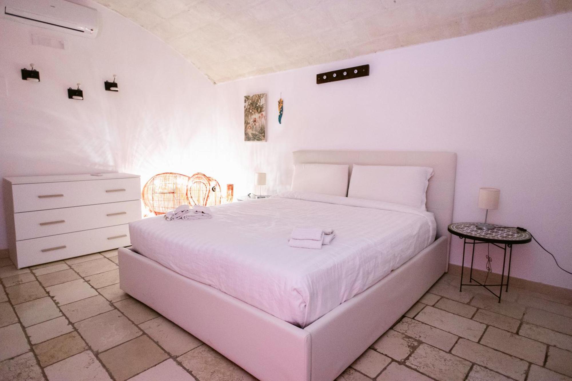 A Stare - Stone Apartment In The Historic Center - モルフェッタ エクステリア 写真