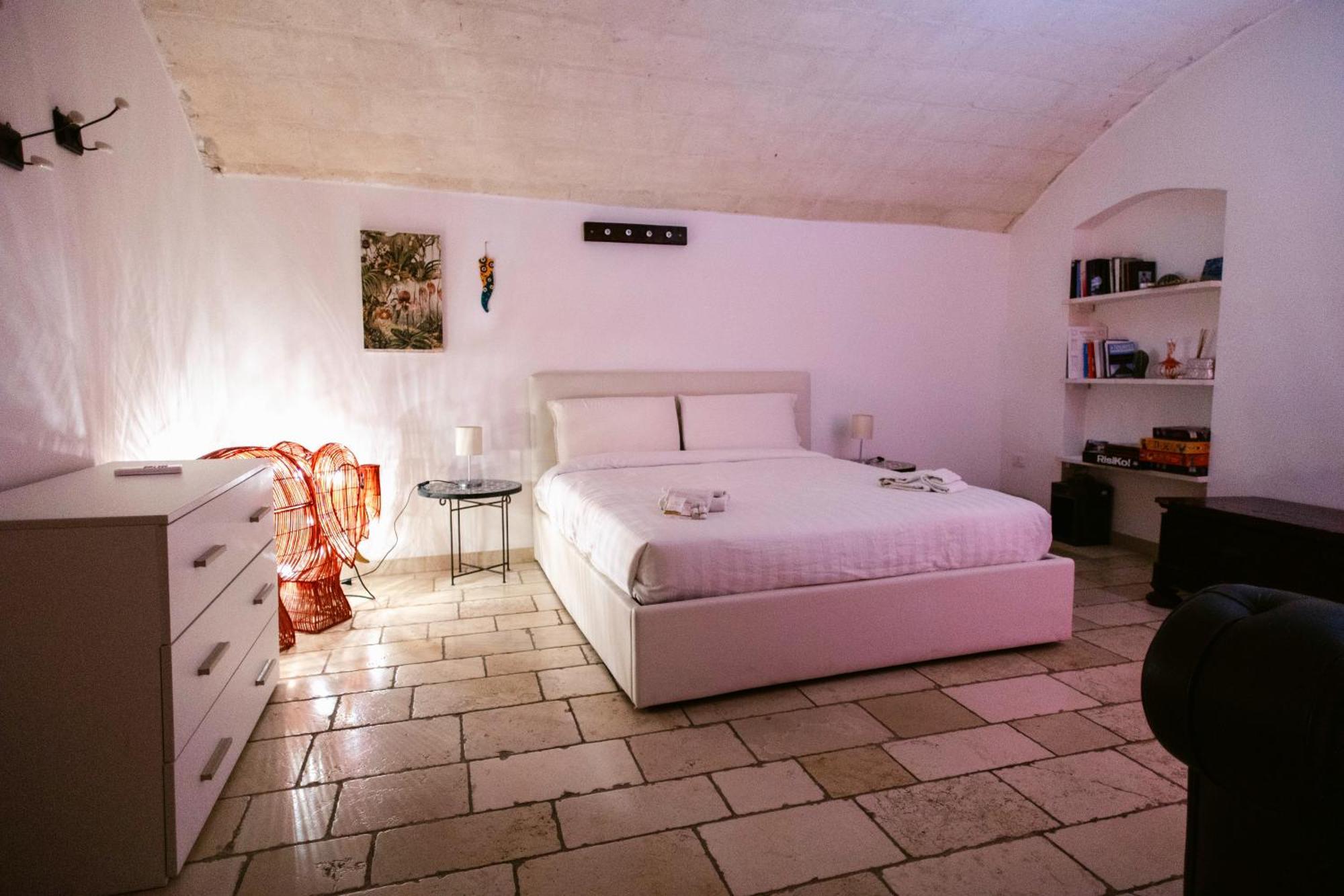 A Stare - Stone Apartment In The Historic Center - モルフェッタ エクステリア 写真
